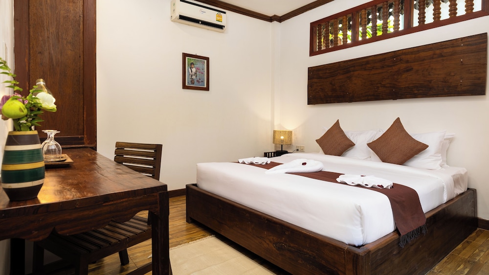 Khmer Lodge
