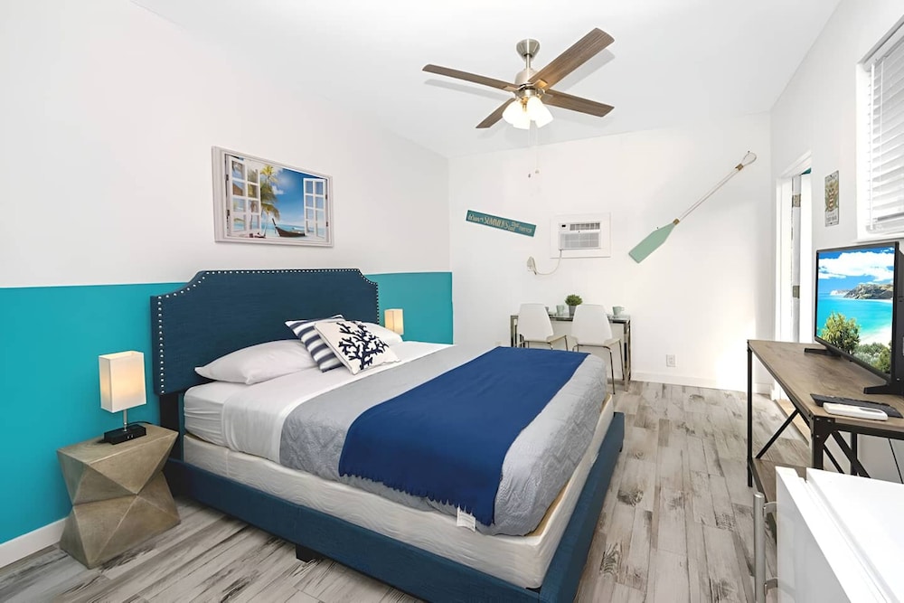 Blue Coral Studio in Hollywood