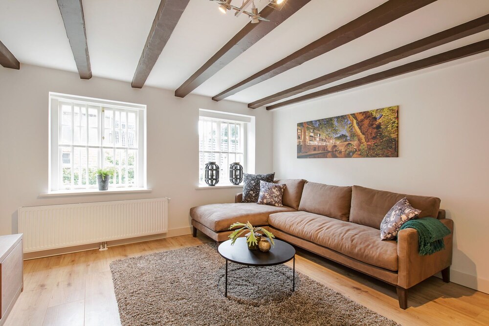 Canal Garden Apartment 11