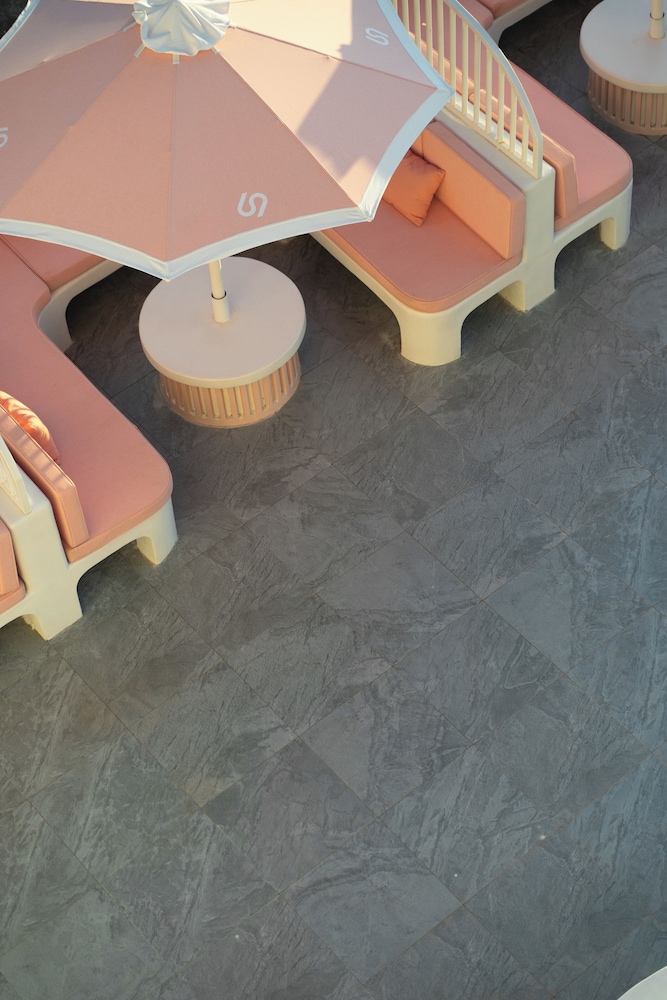 69 Resort & Beach Club by Loccal Collection, Labuan Bajo