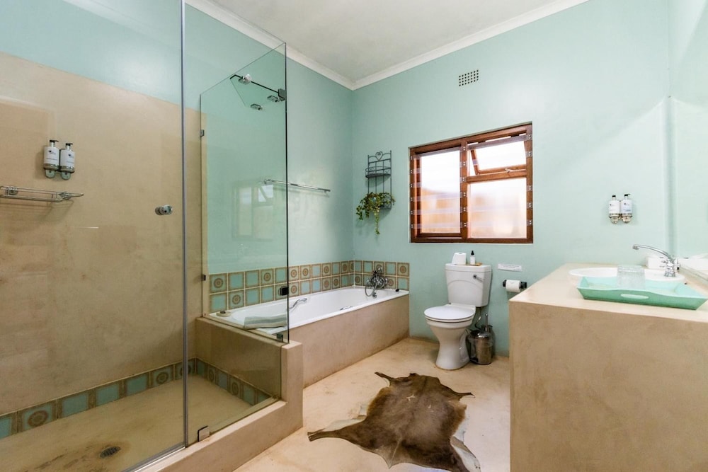 Ngoye Lodge