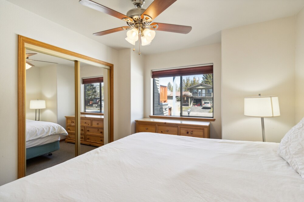 Tranquil Tahoe Retreat With Hot Tub 3 Bedroom Home by RedAwning