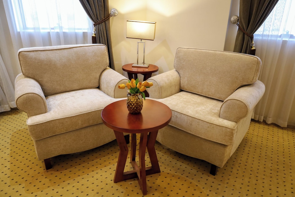 Best Day Hotel And Resorts