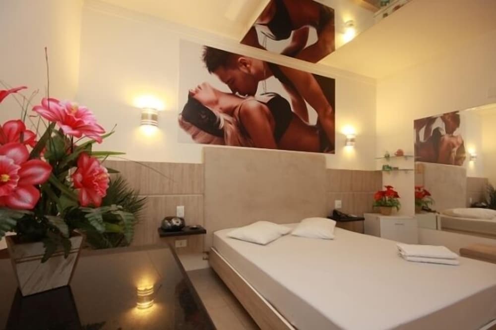 I9 Motel - Adults Only