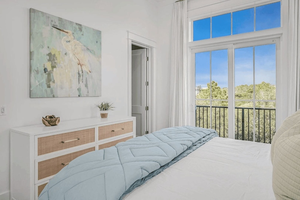 Sunset Pointe 30A by Avantstay Gulf Views, Carriage, Pool
