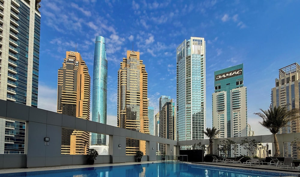 LUX The Sky Dubai Eye View Suite