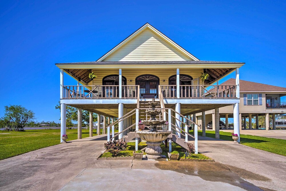 Exquisite Lake Charles Gem - Waterfront Views view 5