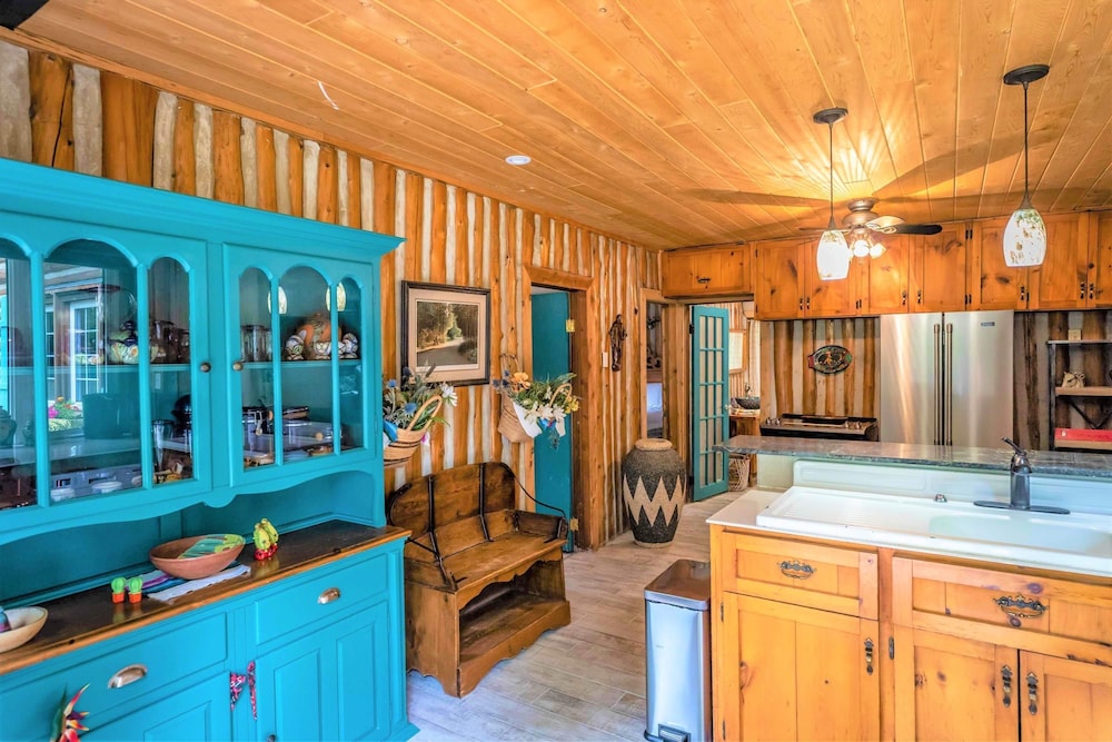 Nature Lovers Retreat log Home - L il Ranch