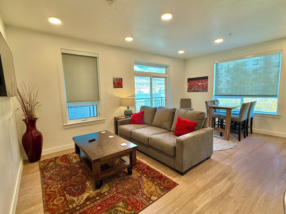 Luxurious New Condo in Downtown SLC