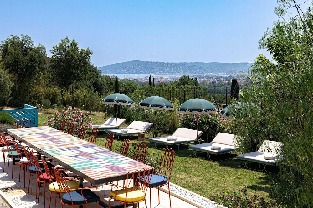 Splendid Flat in Provencal Villa 1br/3p