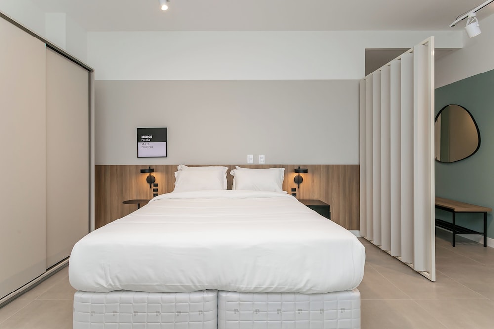 Studios Tower by Viva - Prédio com piscina e estacionamento no centro de Floripa