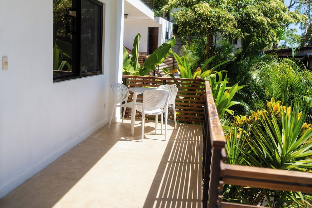 Sea View Paradise Retreat by Sea N' Rent