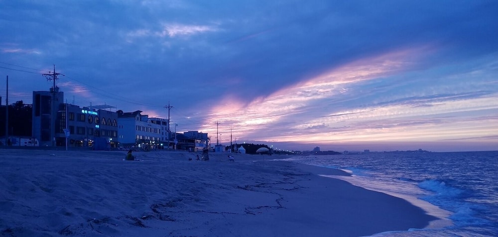 Gangneung Pension Sea and - Pet Friendly