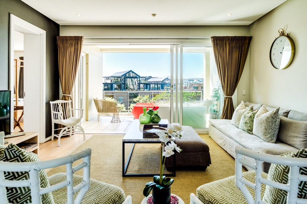 Escape to Exquisite Ellesmere 401 view 5
