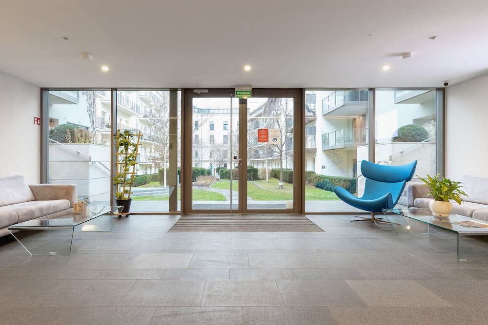 Apartment Krakow Sukiennicza by Renters view 5