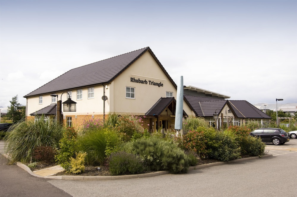 Premier Inn Wakefield City North 5