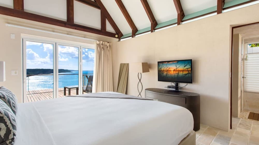 6 BR Villa With Concierge Amenities Pool