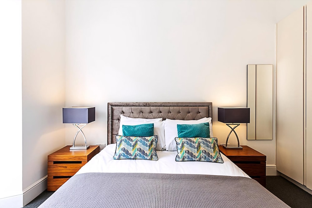 Stylish Two-bed Flat Near Oxford Circus