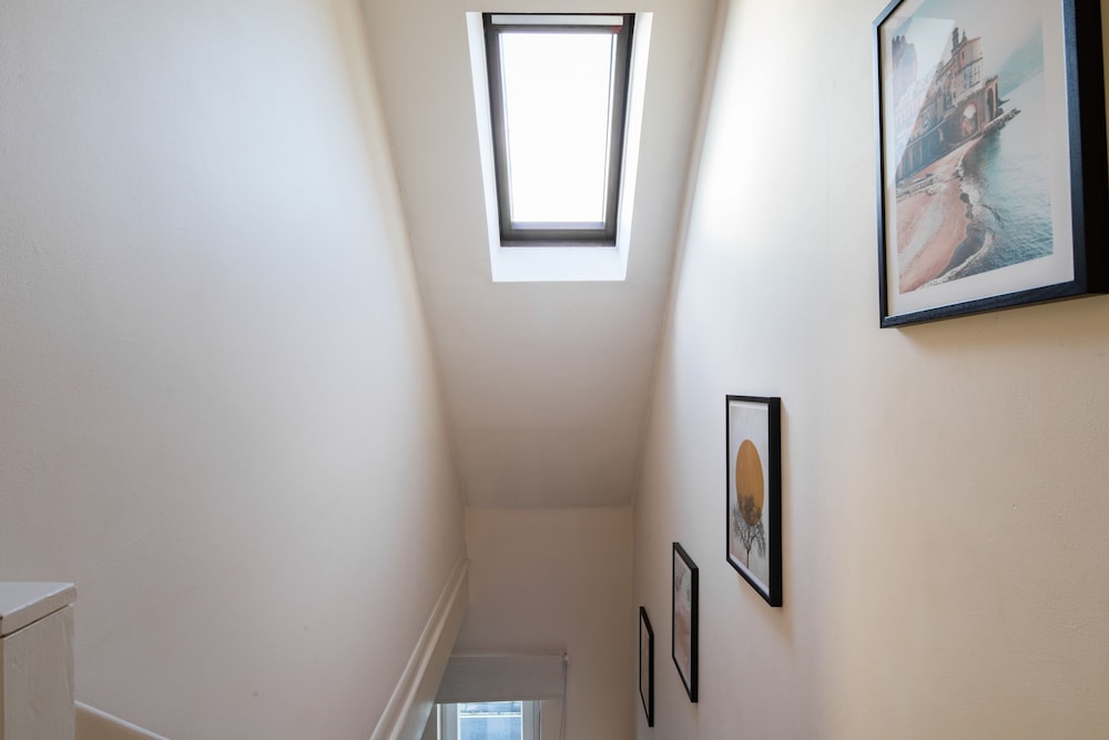 Spacious 2 Bed Apartment with Garden in Fulham