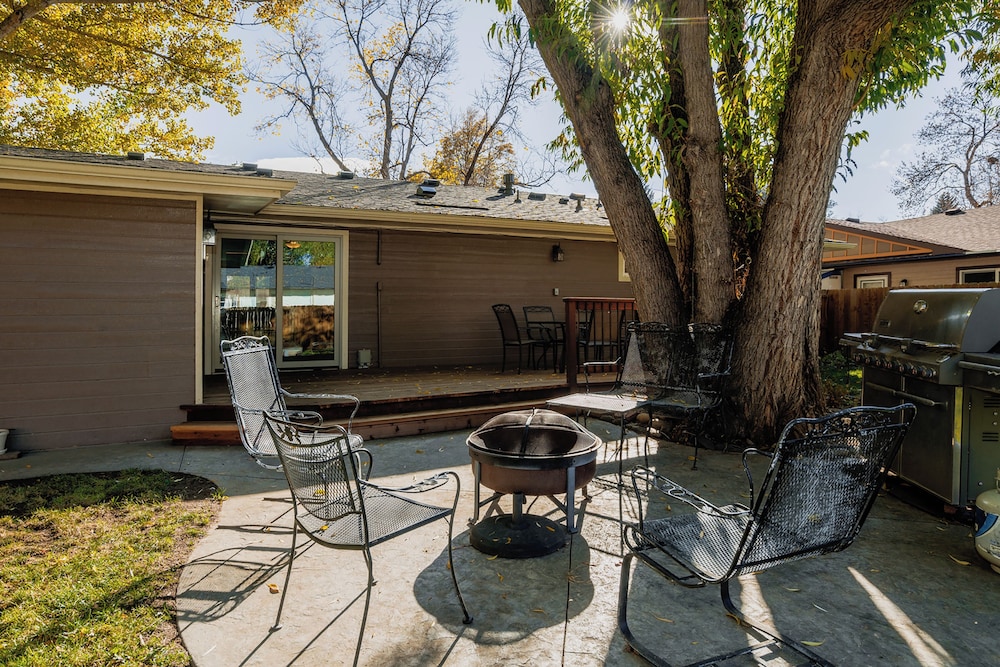 The Rustic Retreat - Pet Friendly w/ Fenced Yard