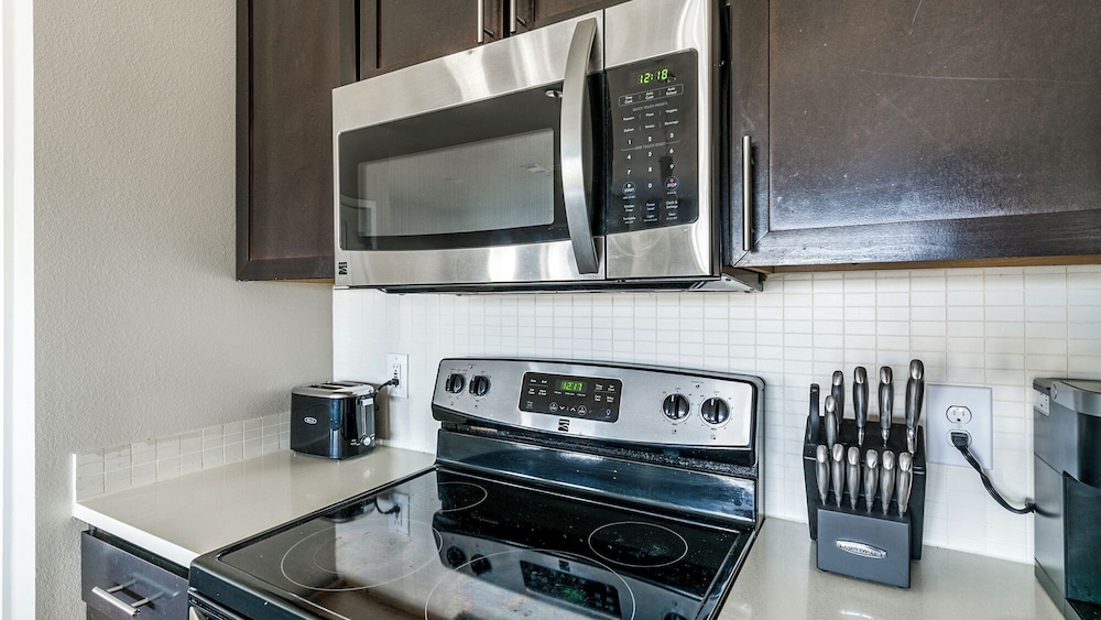 Landing Apartments - Grand Harbor