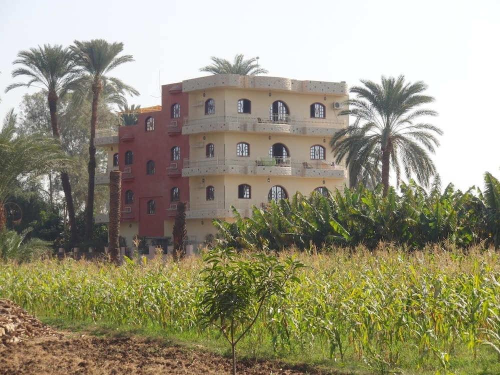 Home Sweet Home Luxor Apartments