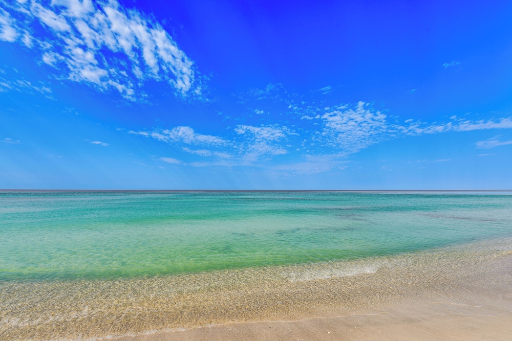 Beach & Pool Access: Regency Towers Condo in Pcb!