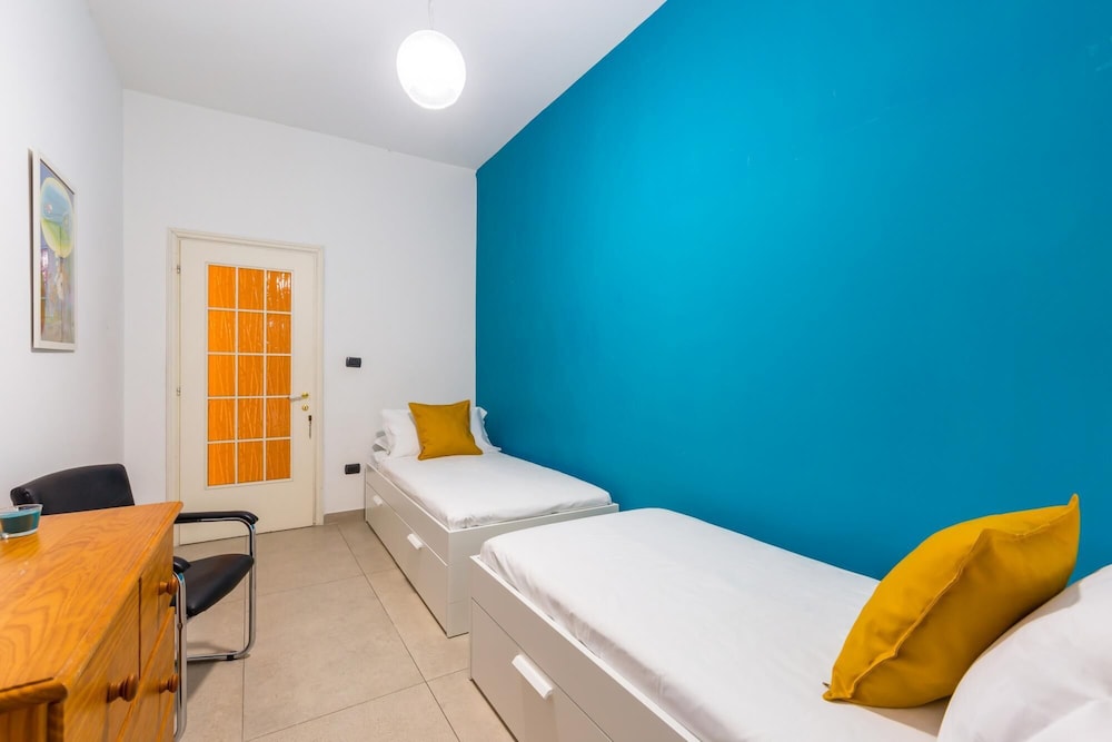Posillipo Bright Apartment With Parking Space