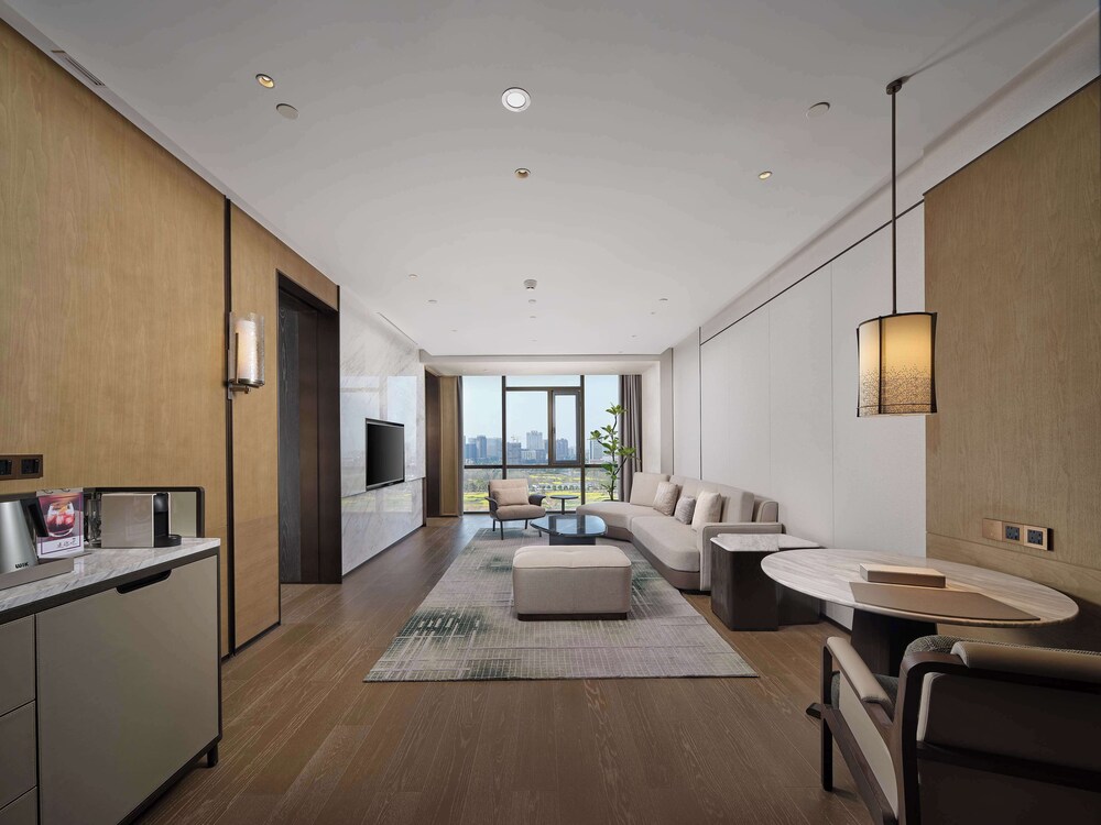 Hilton Jiashan