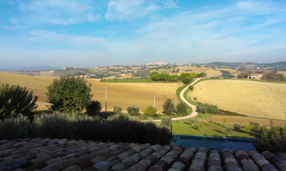 Family Villa, Pool and Country Side Views, Italy view 2