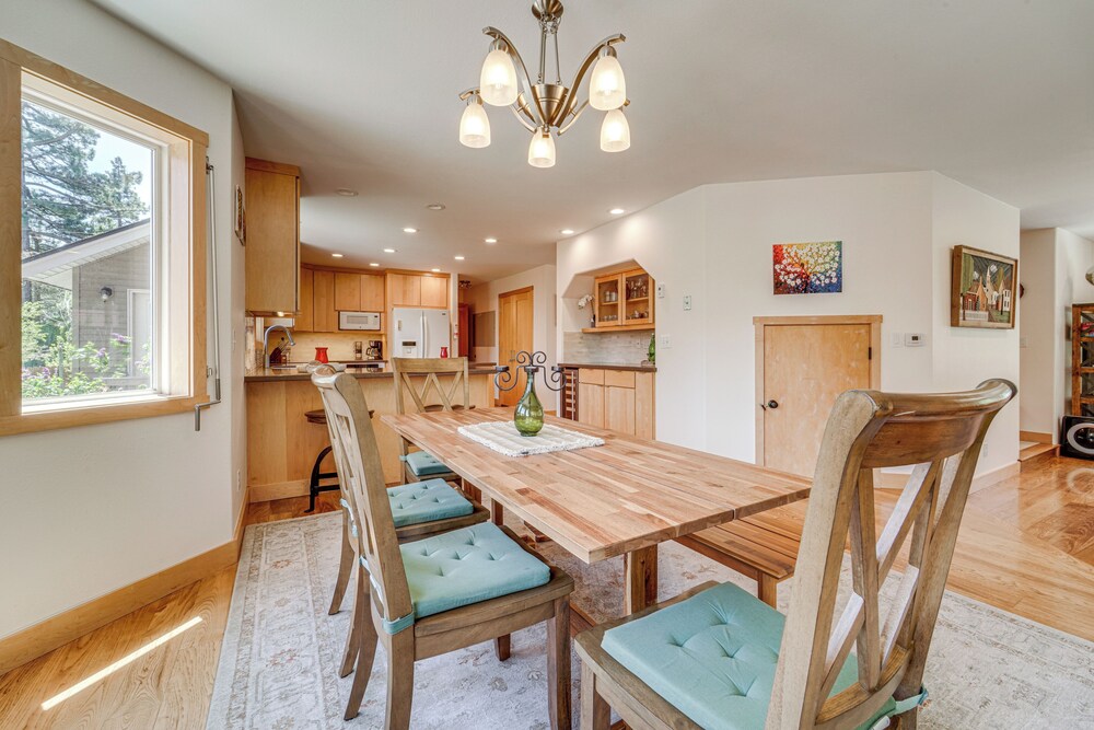 5 Mi to Northstar Resort! Family Home w/ Hot Tub