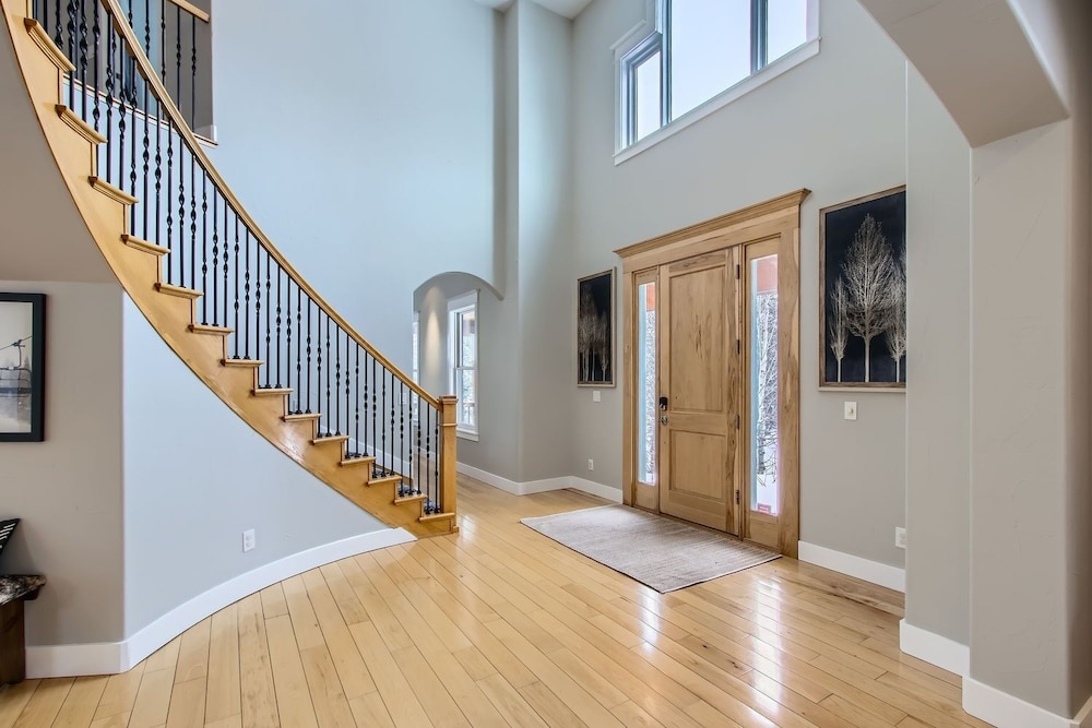 Mountain Majesty 6 Bedroom Home