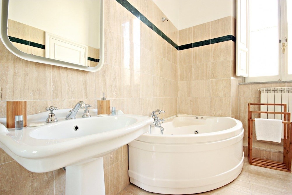 Wonder Privacy & Charm