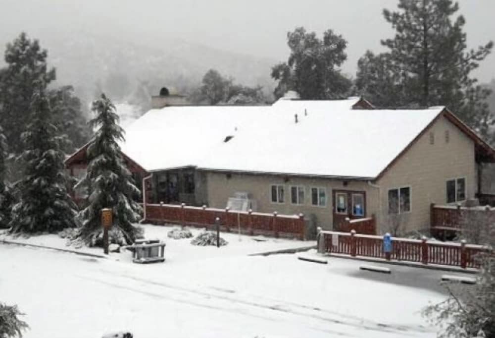 Oakzanita Springs RV Campground - Property Image 10
