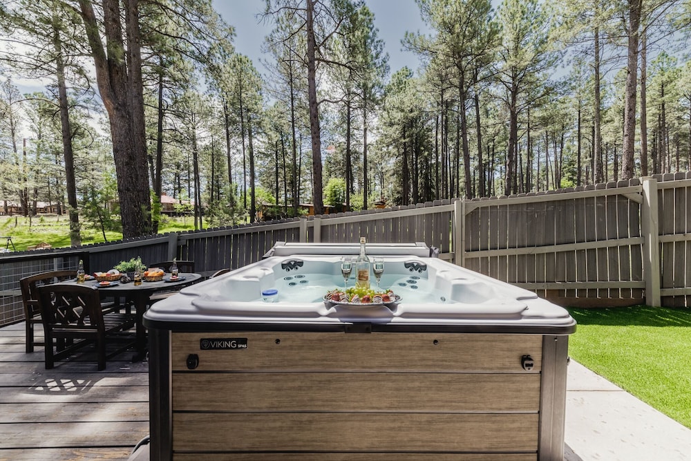 Rustic Pines Retreat view 5