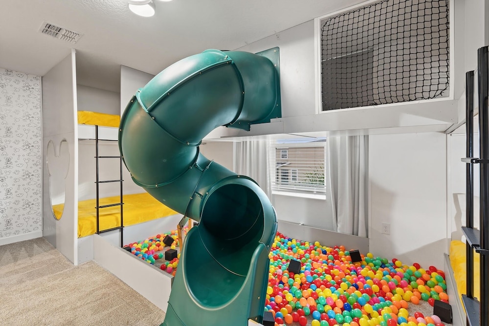 Championsgate 9 Bedroom Pool Home with Game Room 9 Home
