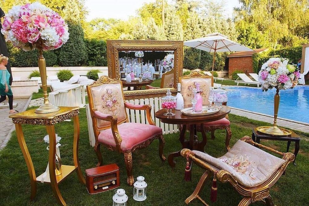 Belgrade Hills Villa and Suites