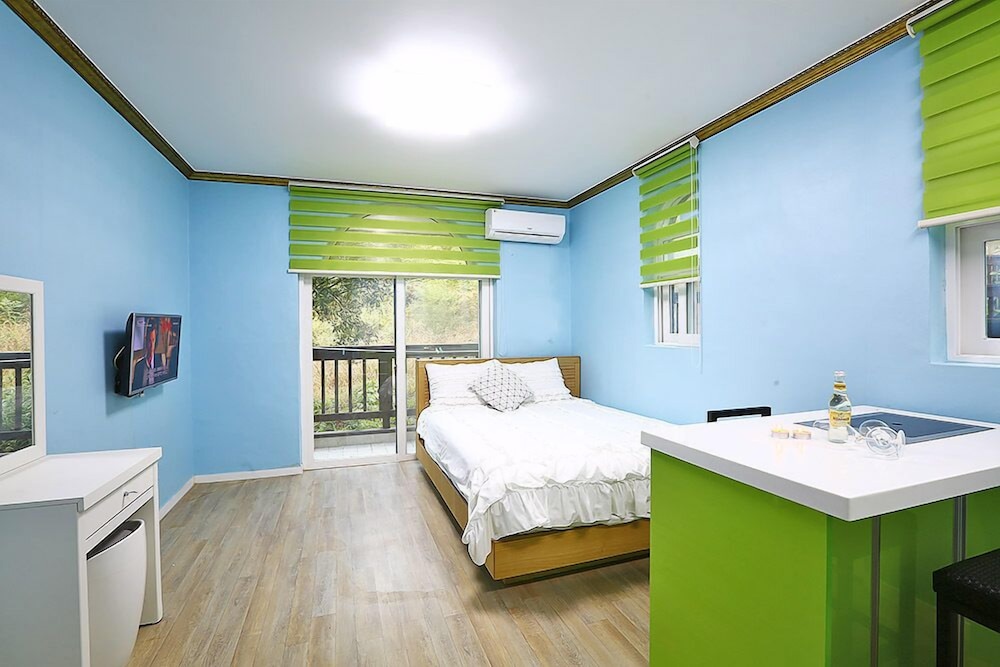 Haena Pension