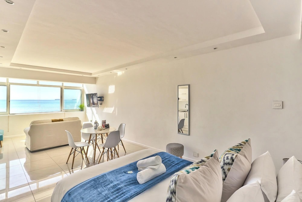 Mouille Point 1bed Apartment w View Seatide Studio