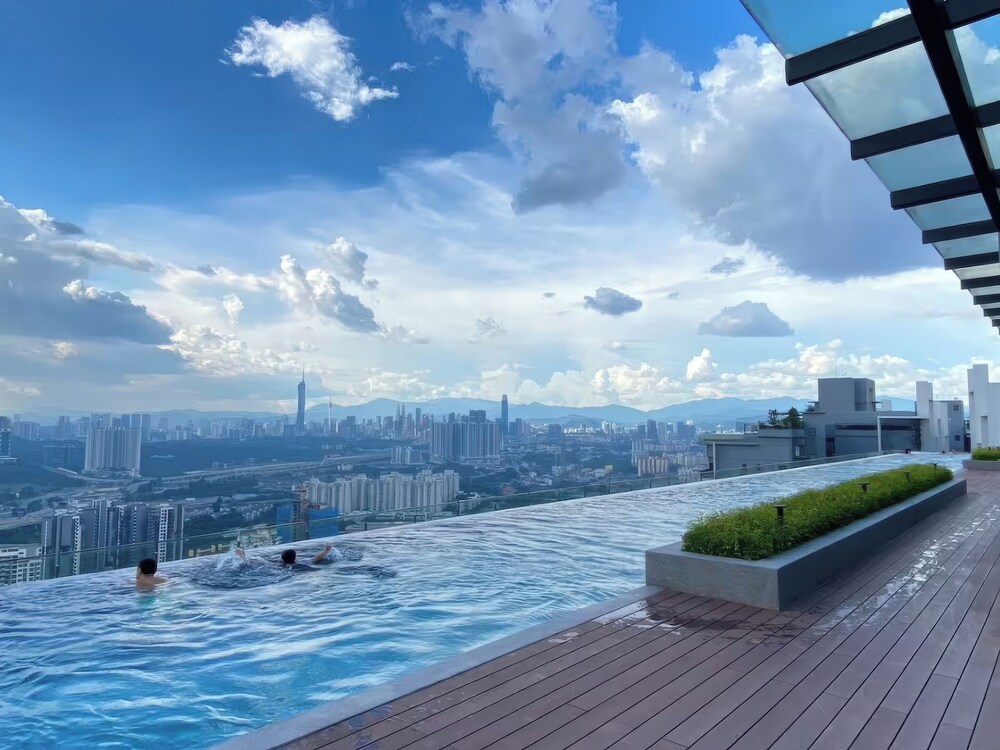 Nidoz Residences Luxury Apartments