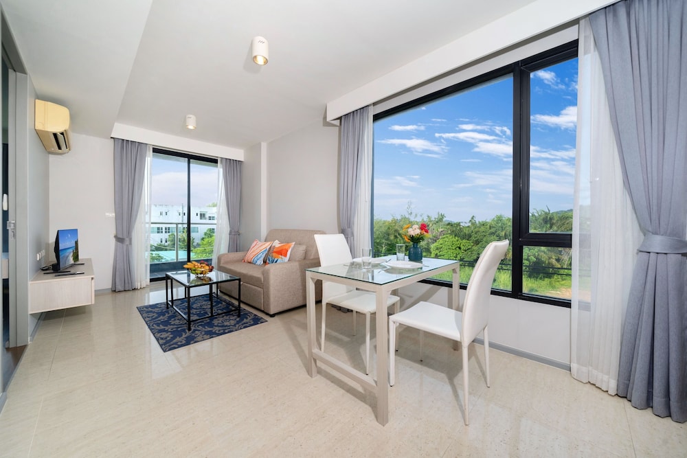 Suite C416 at 6th Avenue Surin Residence
