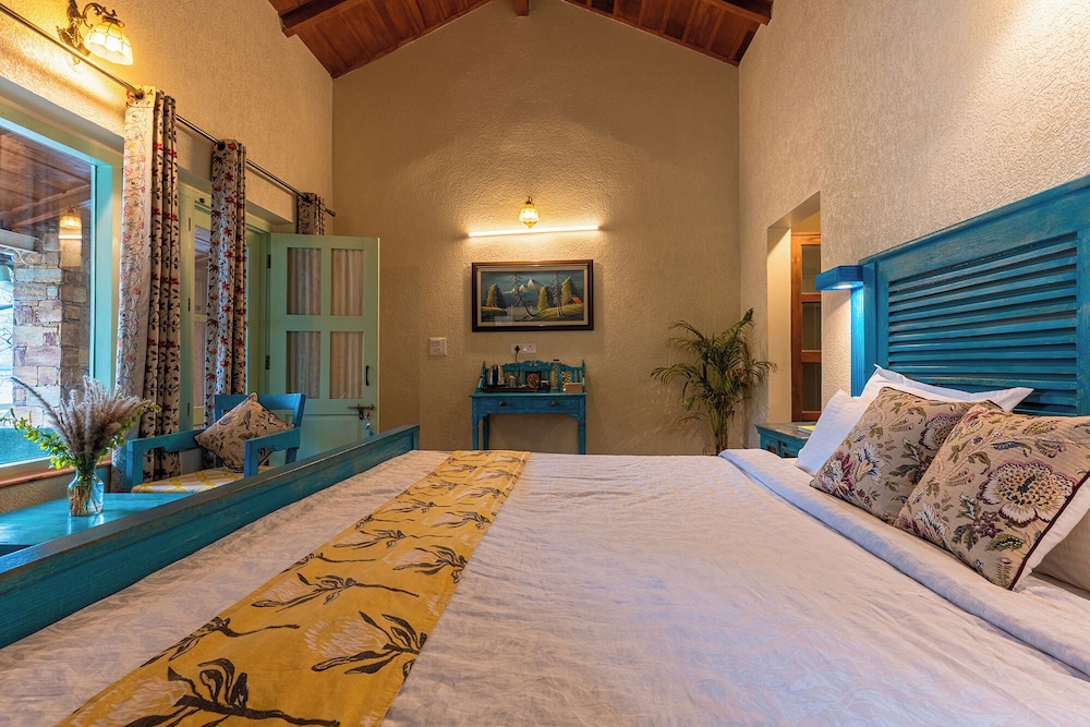 Echor Malusara Lakeview Retreat Bhimtal
