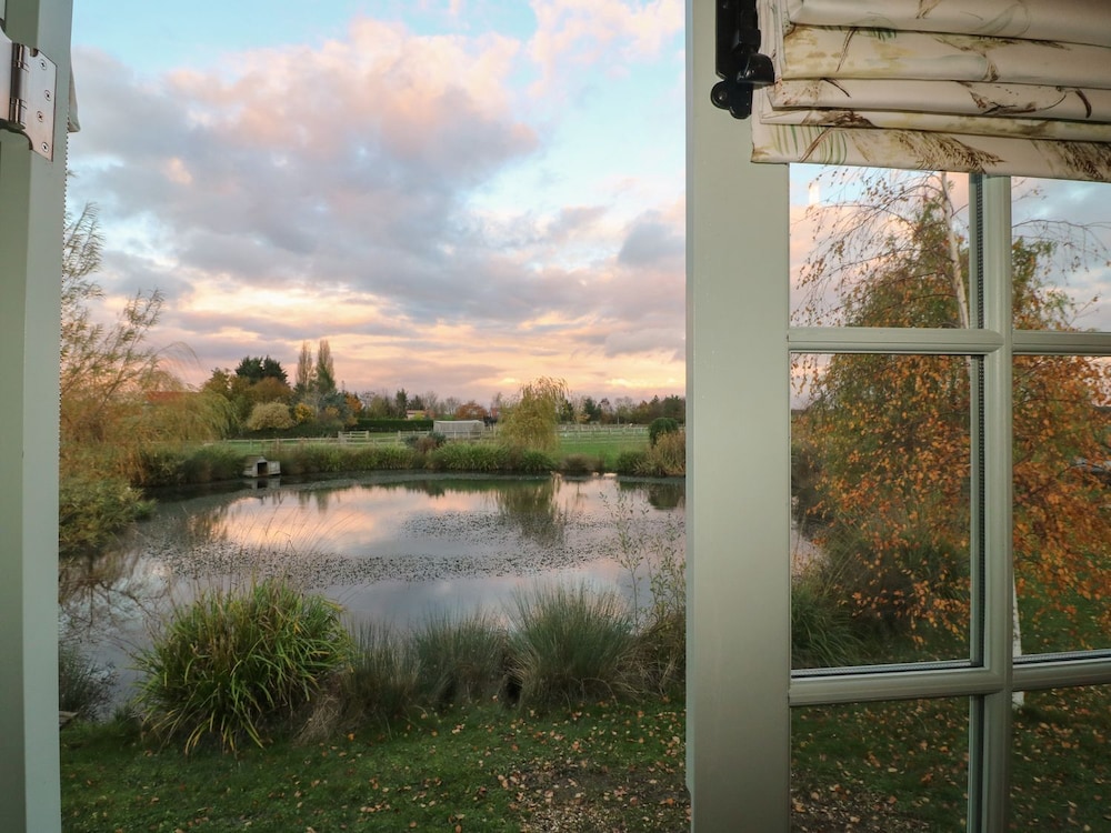 Herbie's Shepherds Hut at Shepherds Lodge