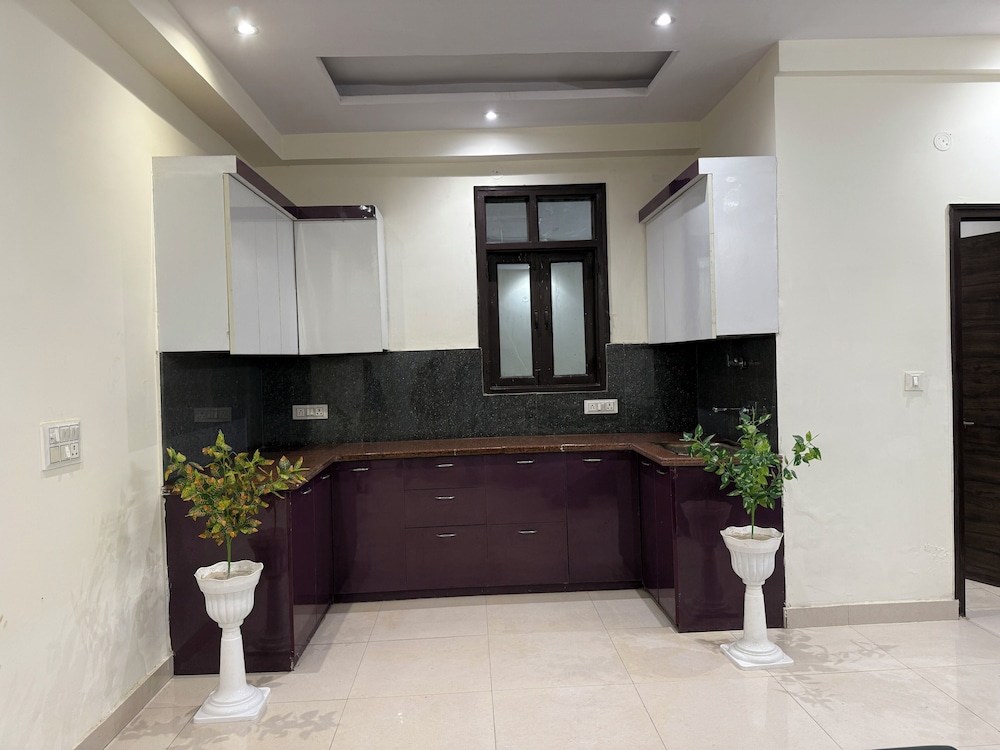 Hotel Royal India - New Palam Vihar