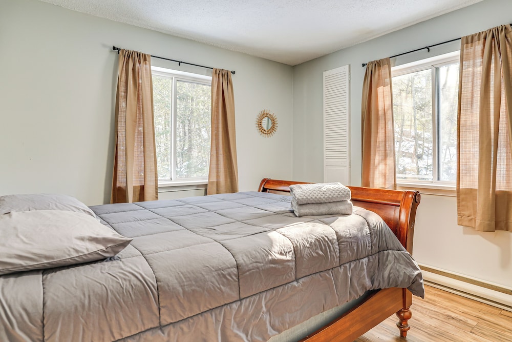 15 Mi to Ski Big Bear: Gem w/ Deck & Game Room