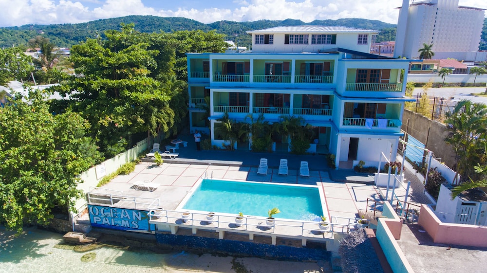 Ocean Rooms at Oceans Palm Resort