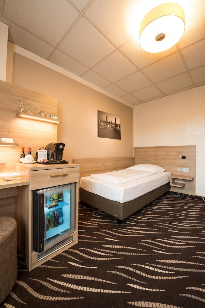 Hamburg Vacations - Heikotel Hotel Windsor - Property Image 41