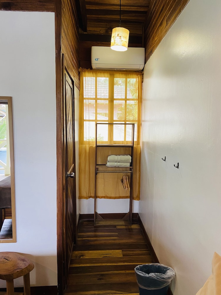 Lizard King Hotel & Suites