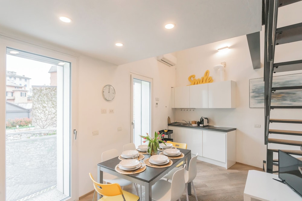 Borsieri Como Apartments with Parking by Rent all Como