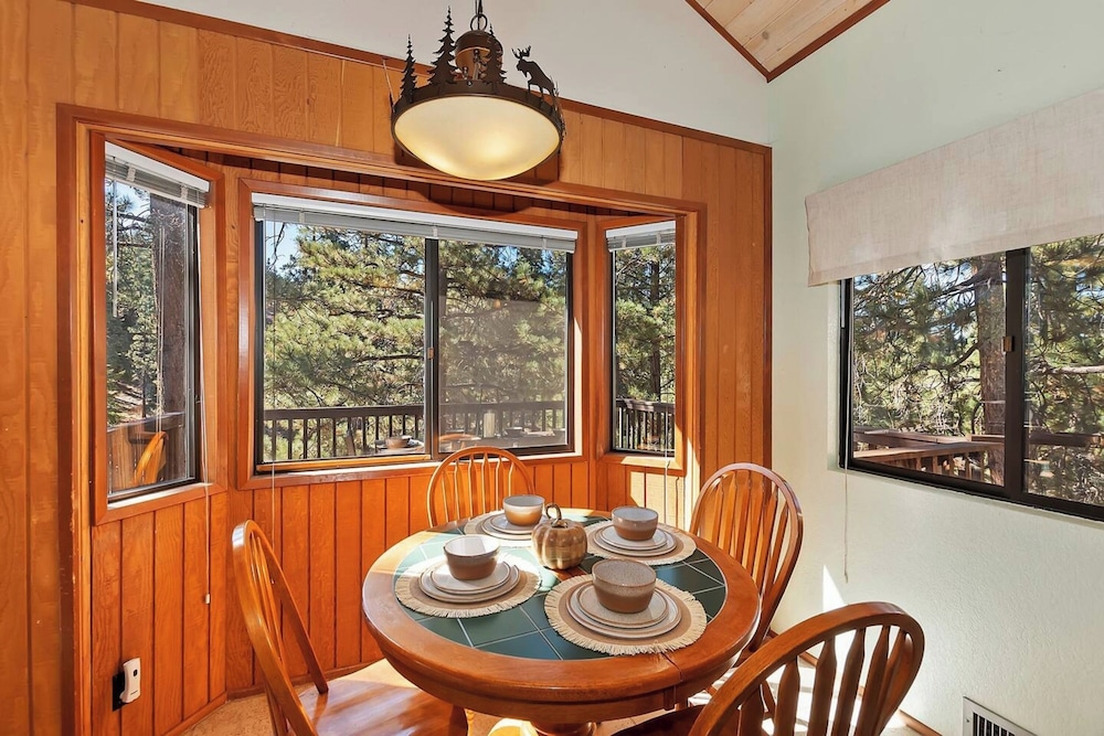 Everwood Serenity Treehouse